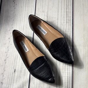 Steve Madden Black Croc Loafers size 6.5 M Pointed Toe Business Casual Preppy